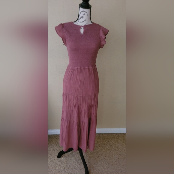 MAUVE KEY HOLE DRESS - Picture 1 of 6